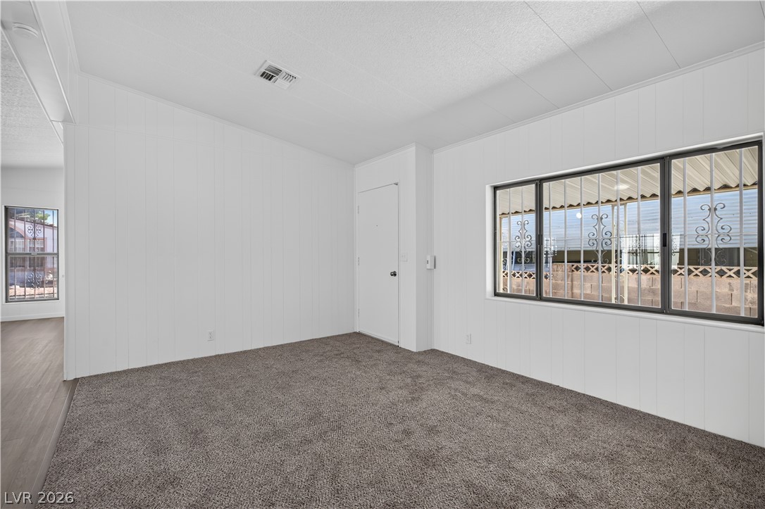 5048 Royal Avenue Property Photo 15