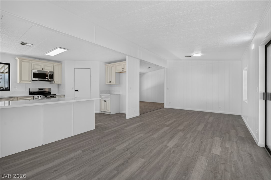 5048 Royal Avenue Property Photo 18