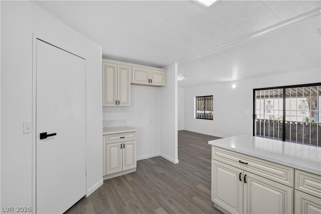 5048 Royal Avenue Property Photo 25