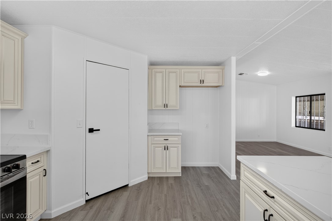 5048 Royal Avenue Property Photo 26