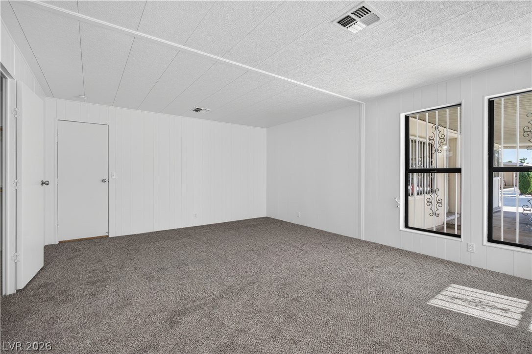 5048 Royal Avenue Property Photo 32