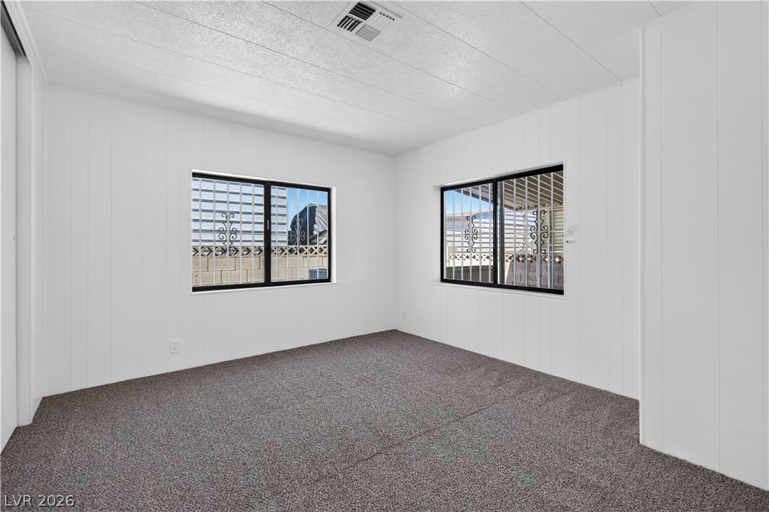 5048 Royal Avenue Property Photo 43