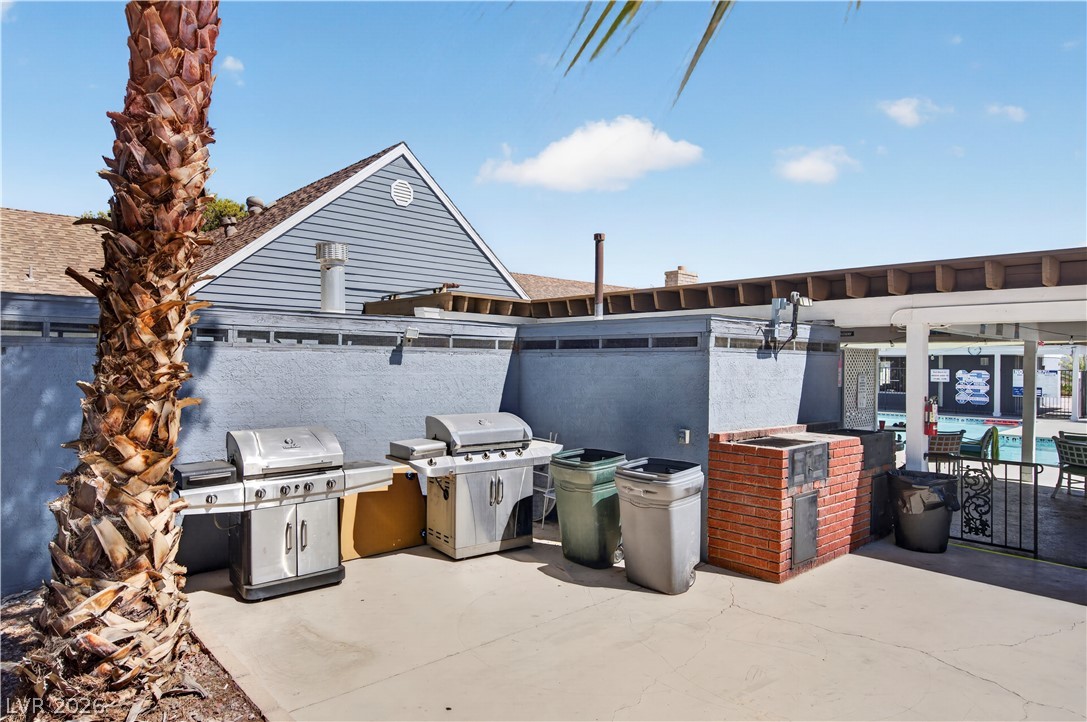 5048 Royal Avenue Property Photo 57