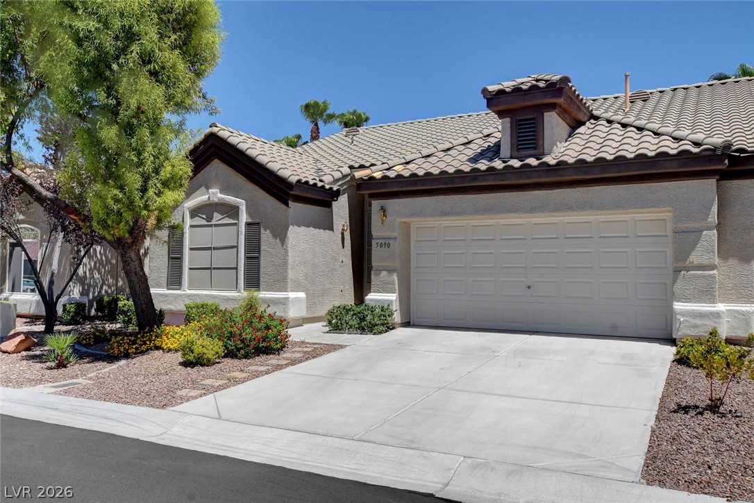 5090 Shadow River Street Property Photo 2