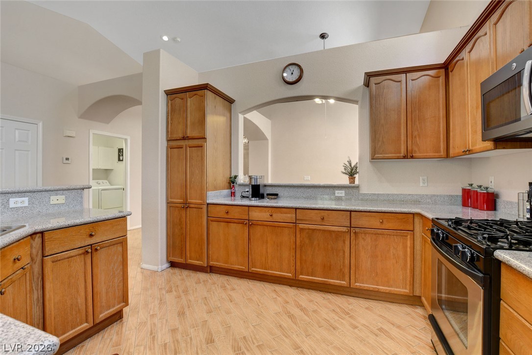 5090 Shadow River Street Property Photo 12