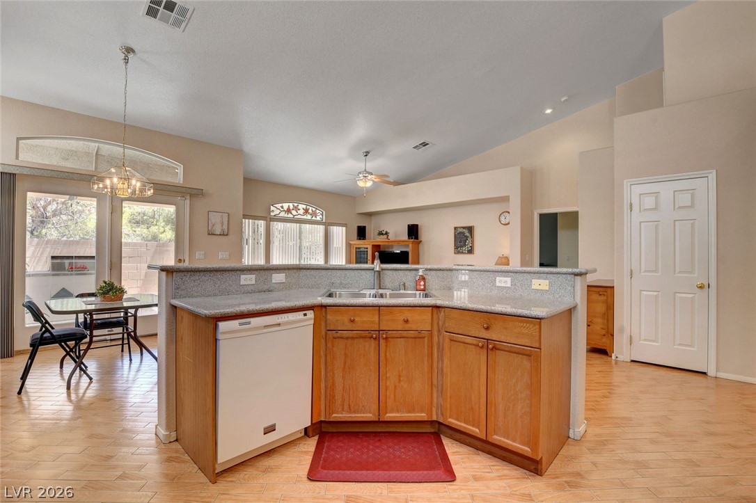 5090 Shadow River Street Property Photo 13