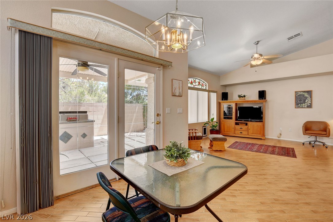 5090 Shadow River Street Property Photo 14