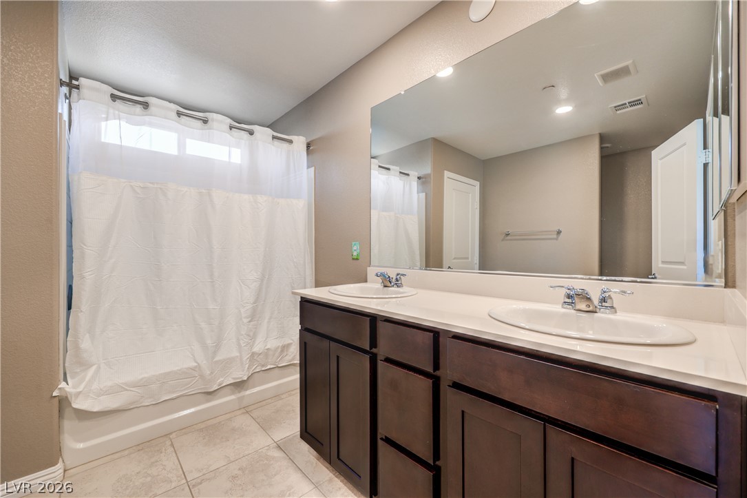 2850 Rolling Brook Place Property Photo 12