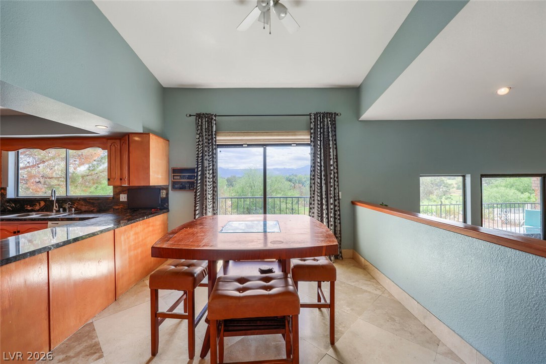 2817 La Mesa Drive Property Photo 18