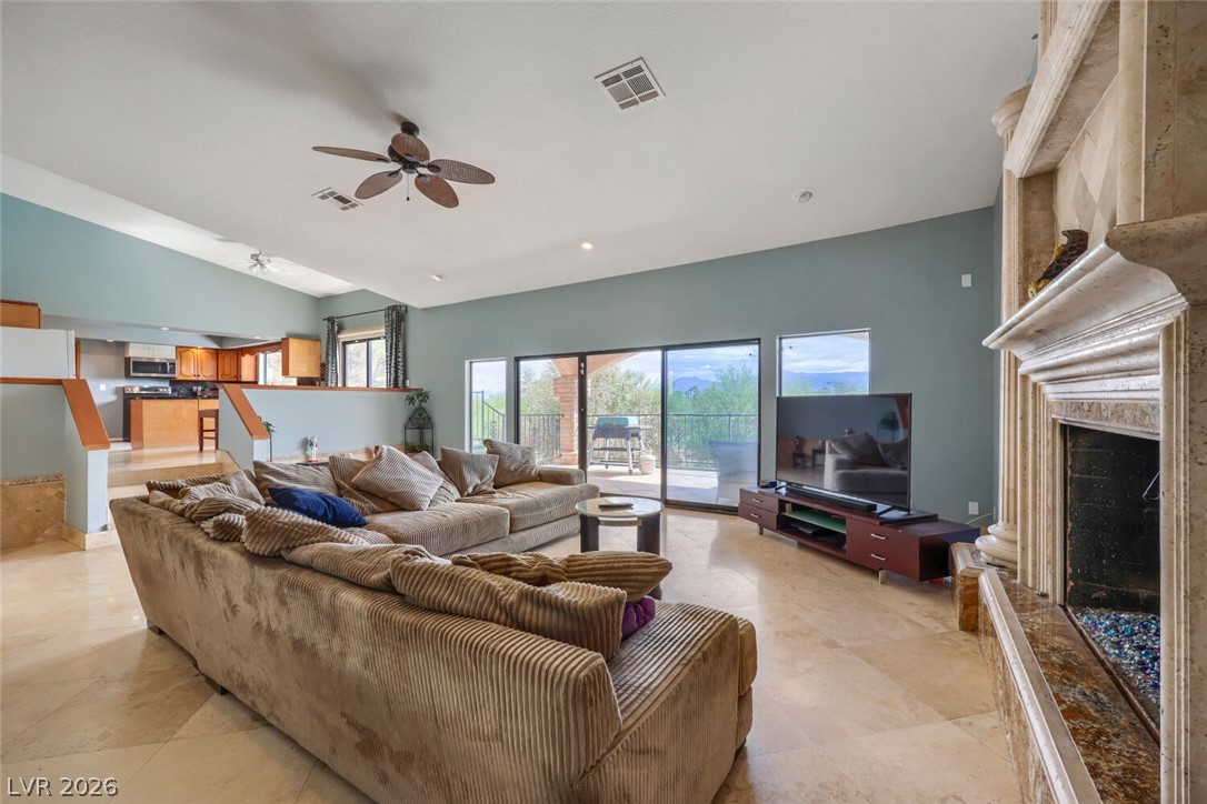 2817 La Mesa Drive Property Photo 22