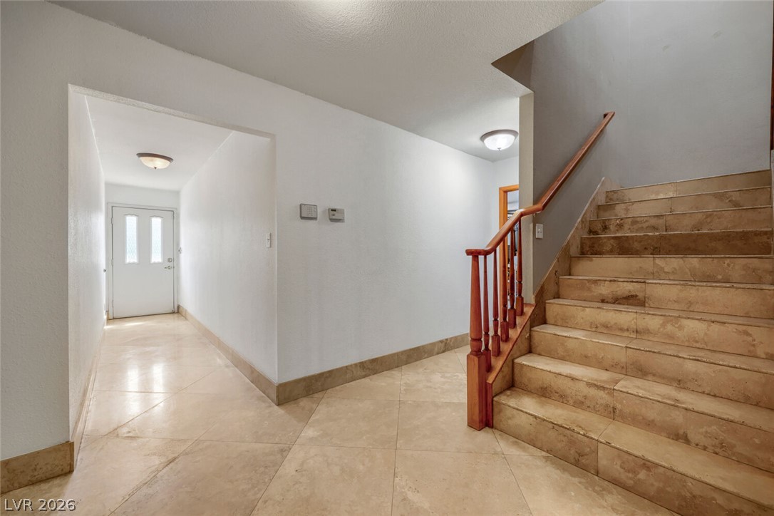 2817 La Mesa Drive Property Photo 32