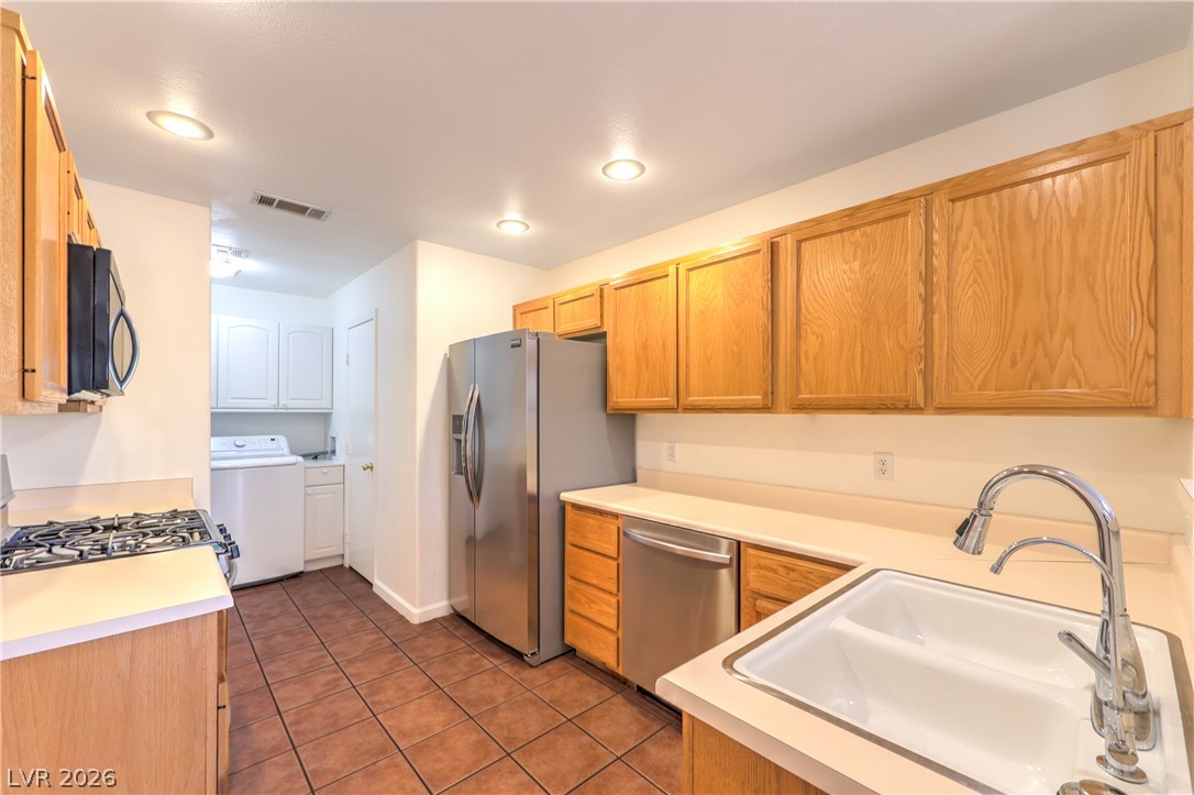 8136 Autumn Star Avenue Property Photo 7