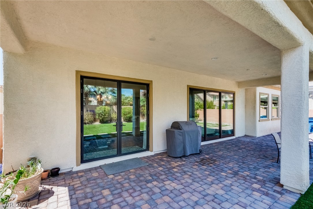 5796 Yellow Ridge Avenue Property Photo 8