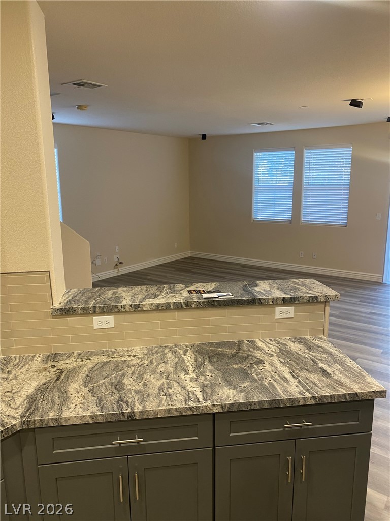 2805919 Property Photo 2
