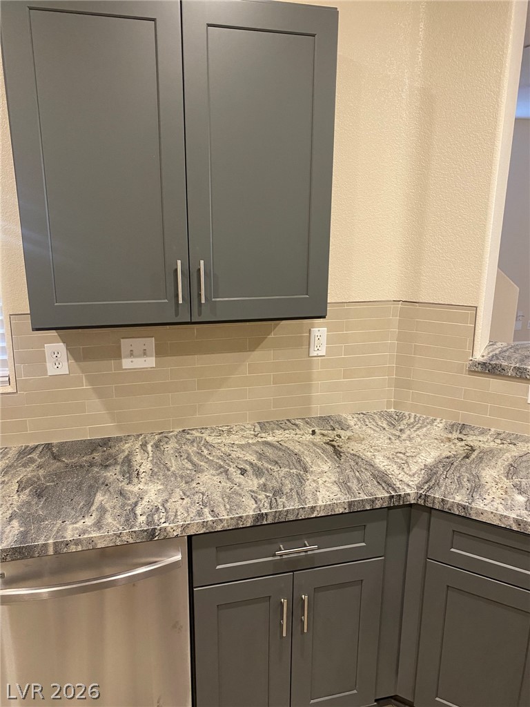 2805919 Property Photo 3