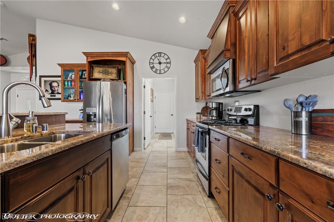 563 Fairways Drive Property Photo 18