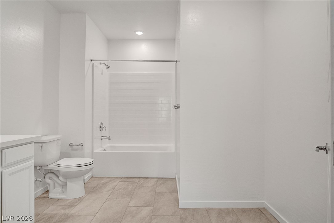 5730 Sky Pointe Drive 190 Property Photo 28