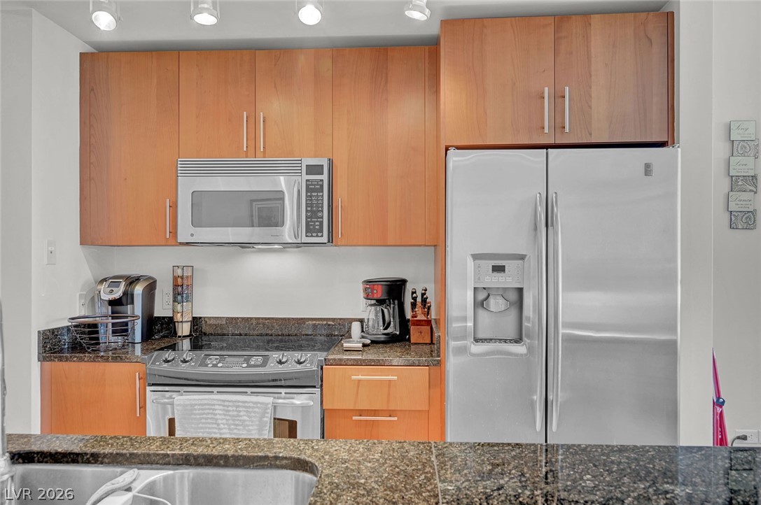 200 West Sahara Avenue 811 Property Photo 8