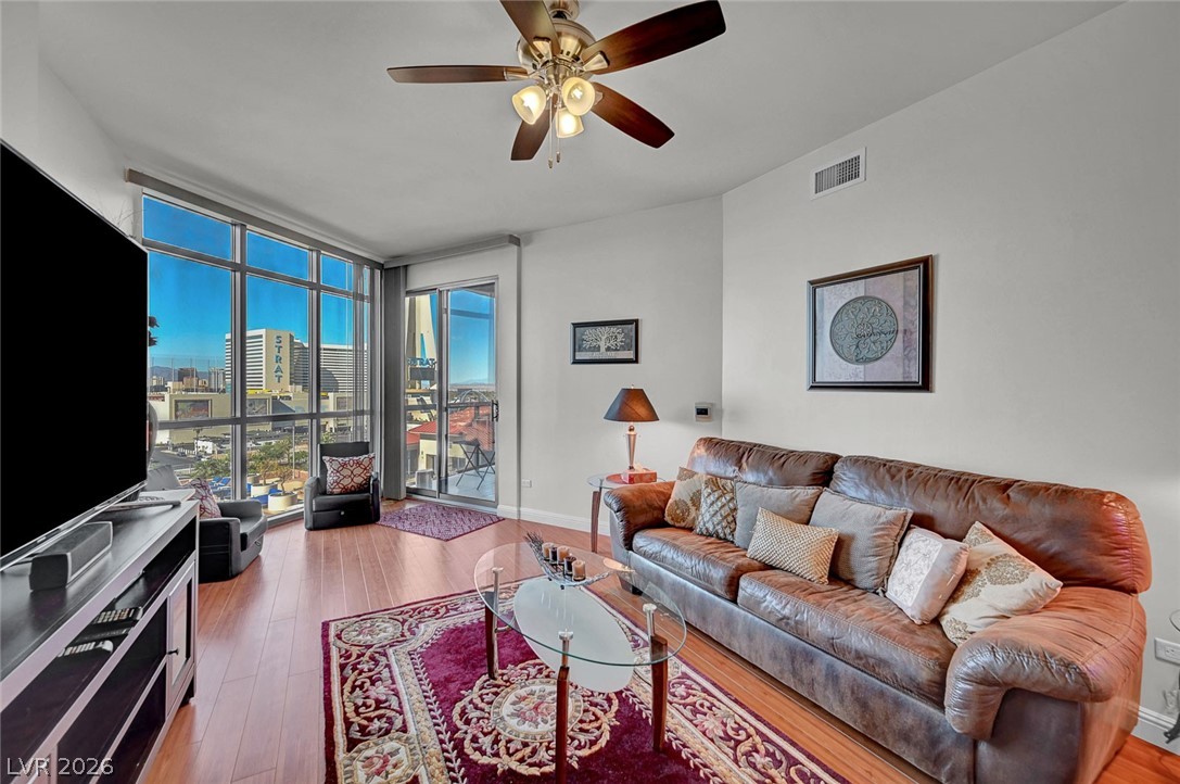 200 West Sahara Avenue 811 Property Photo 12