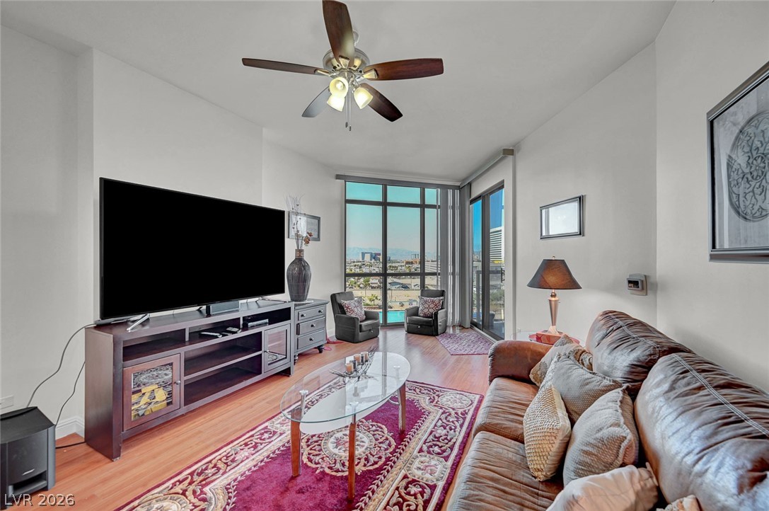 200 West Sahara Avenue 811 Property Photo 13