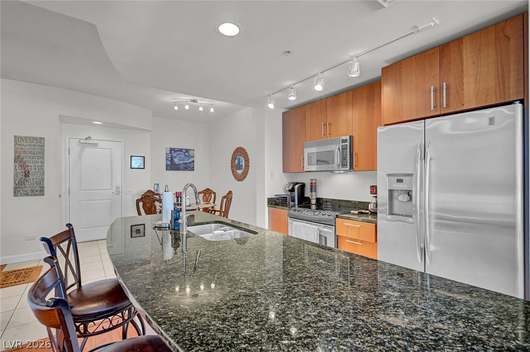 200 West Sahara Avenue 811 Property Photo 24