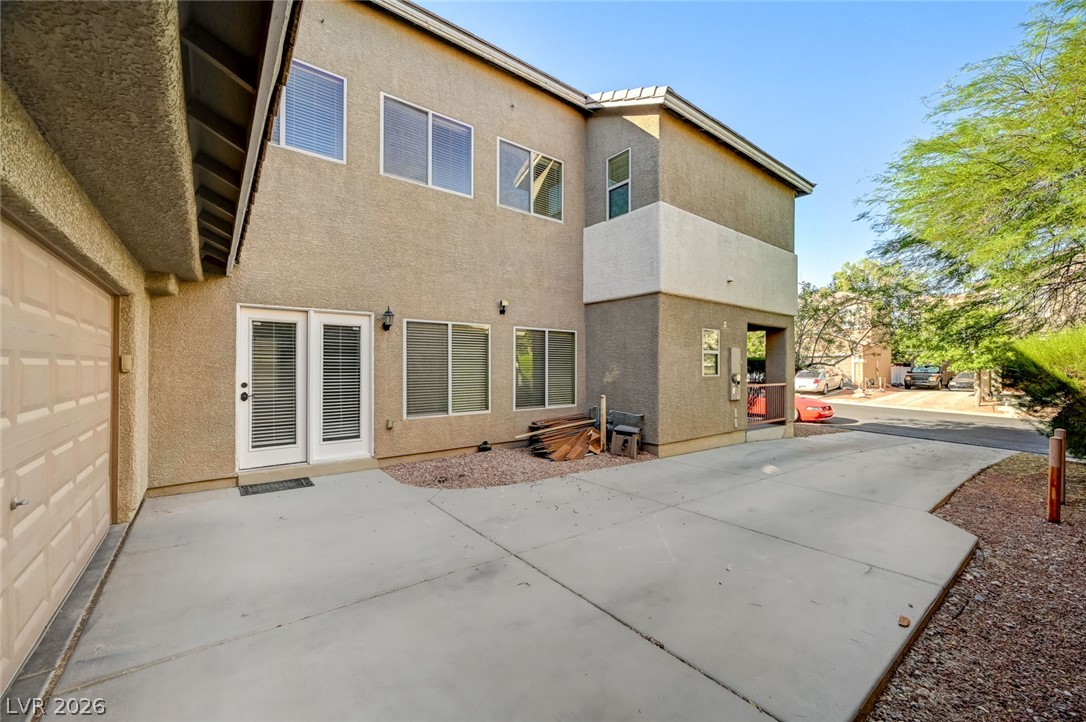 8365 Teton Crest Place Property Photo 3
