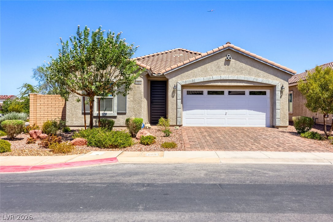 72 Summer Rhapsody Avenue Property Photo 1