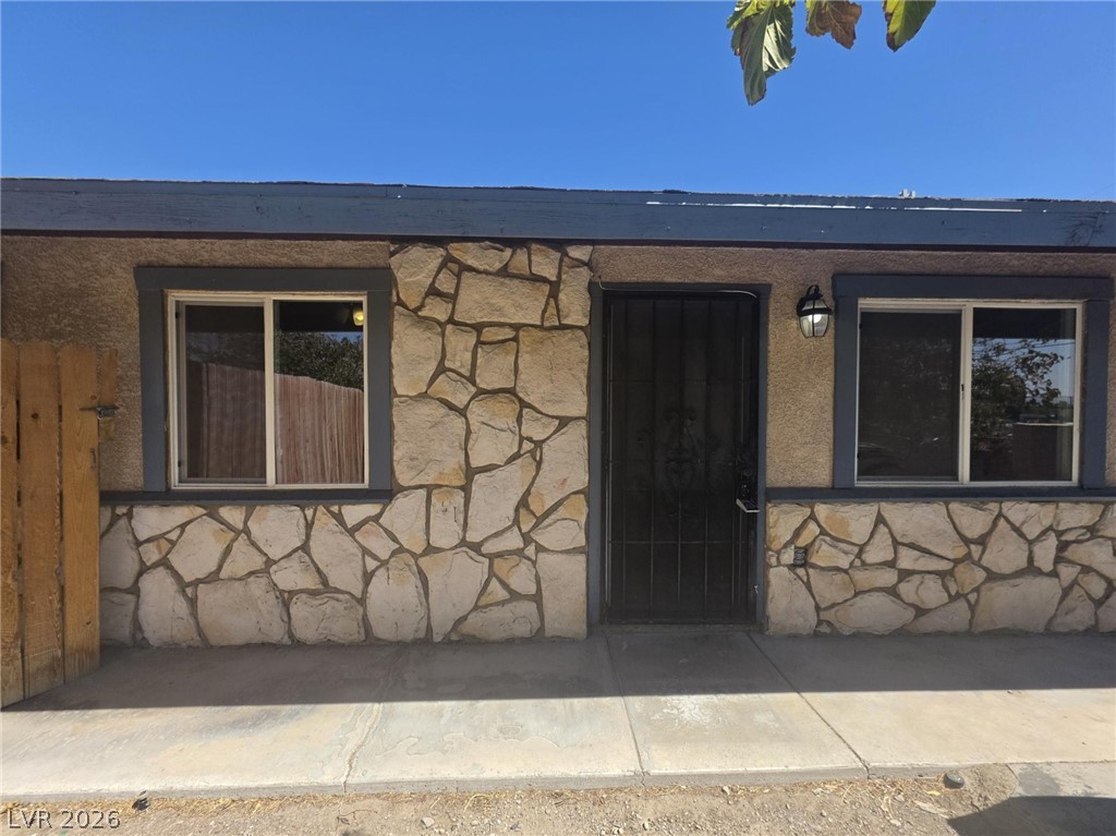 2044 Harvard Street B Property Photo 1