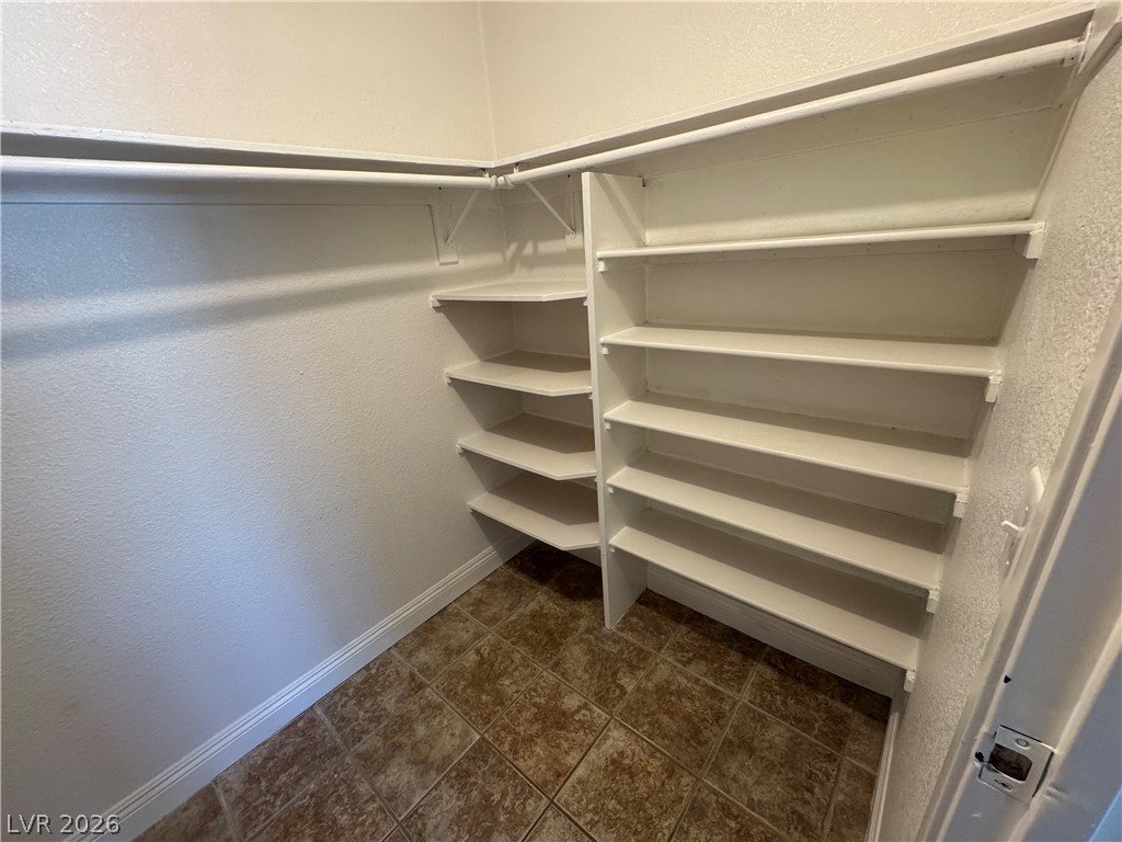2044 Harvard Street B Property Photo 12