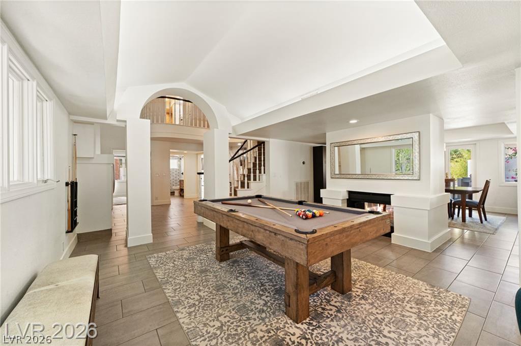 2233 Versailles Court Property Photo 11