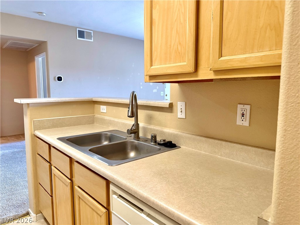 2615 West Gary Avenue 2028 Property Photo 11