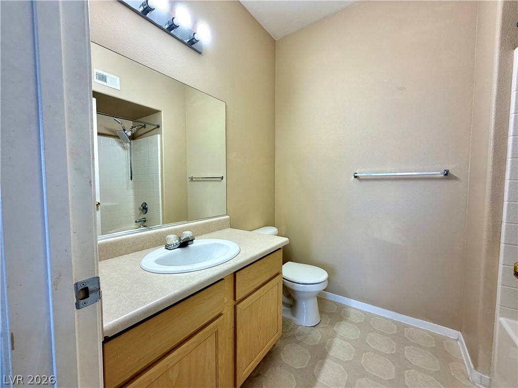 2615 West Gary Avenue 2028 Property Photo 20