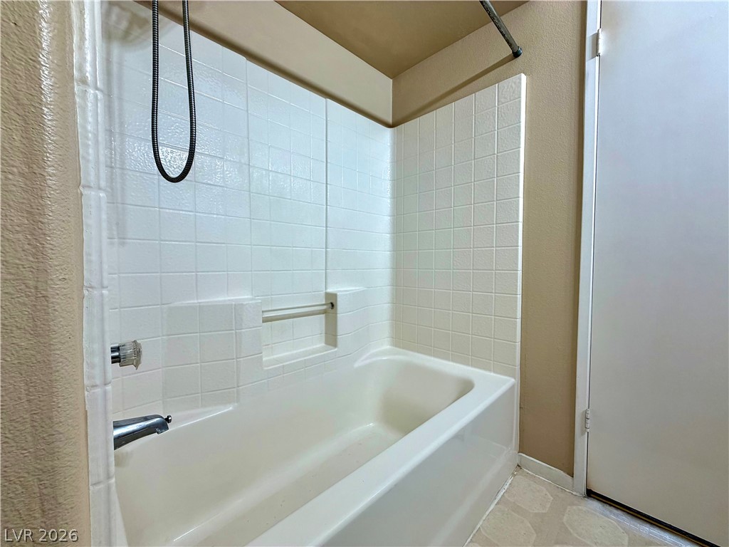 2615 West Gary Avenue 2028 Property Photo 21