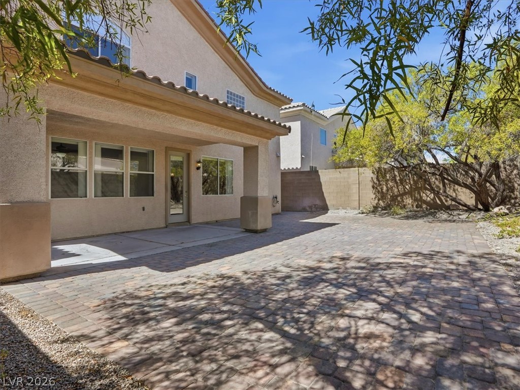 8946 Sanibel Shore Avenue Property Photo 32