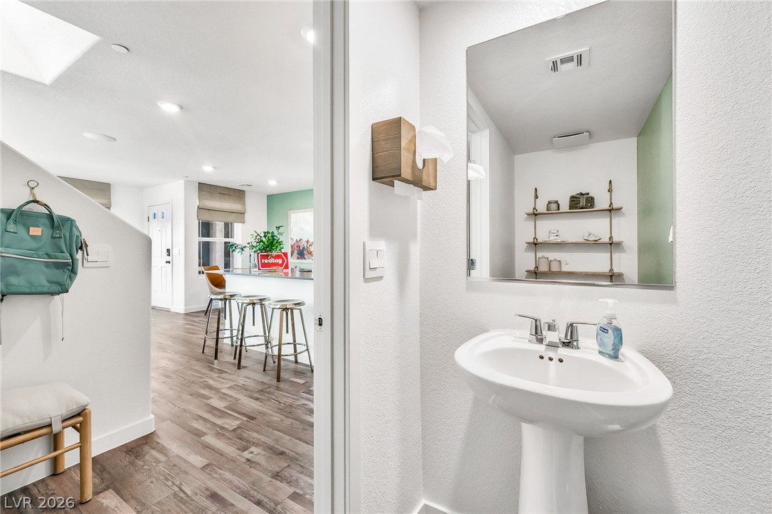 914 Rosy Starling Street Property Photo 21