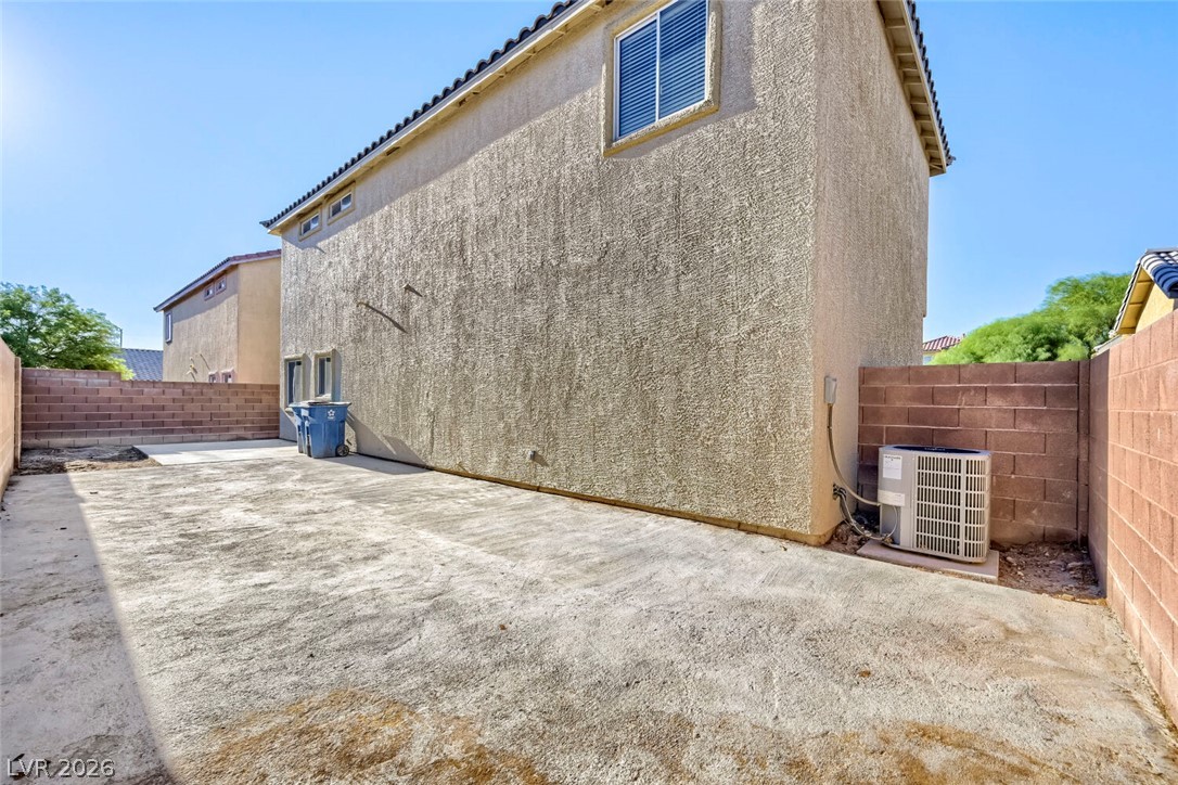 24 Rosa Rosales Court Property Photo 32