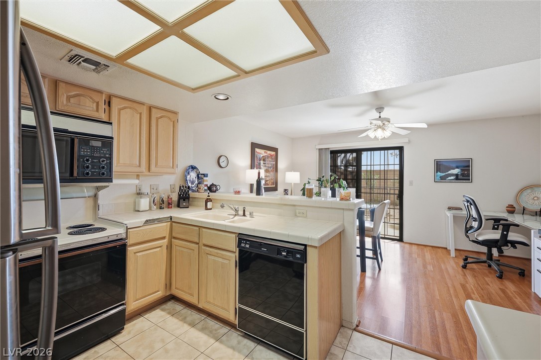2851 South Valley View Boulevard 1139b Property Photo 20