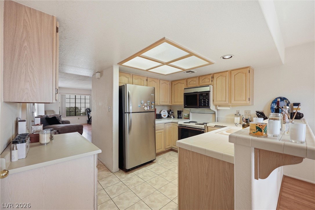2851 South Valley View Boulevard 1139b Property Photo 21