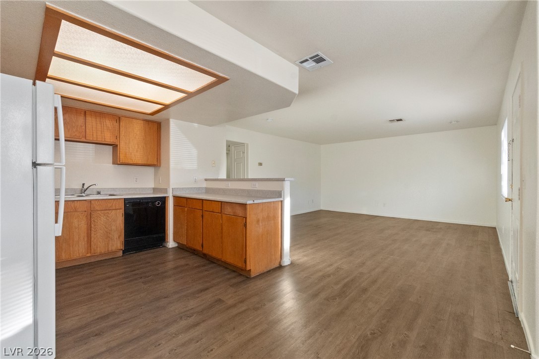 2200 Benmore Street 101 Property Photo 9