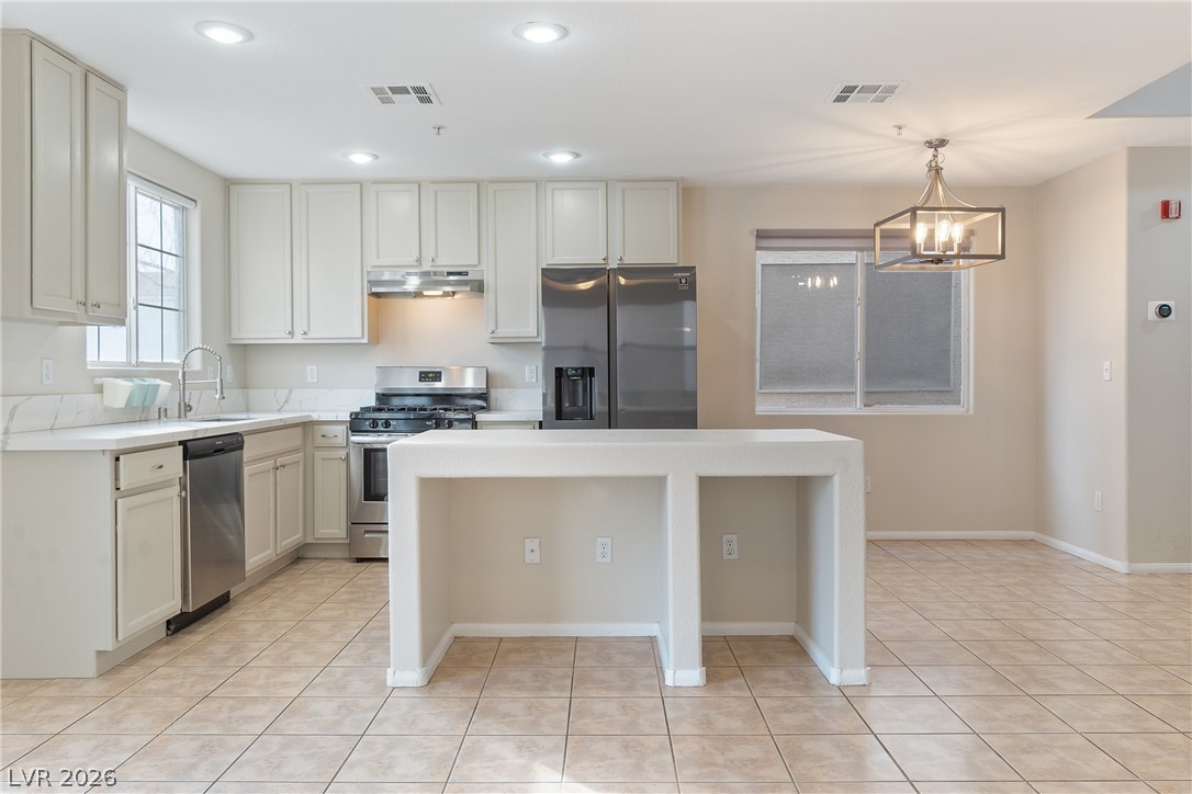 3211 Sunrise Cove Avenue Property Photo 6
