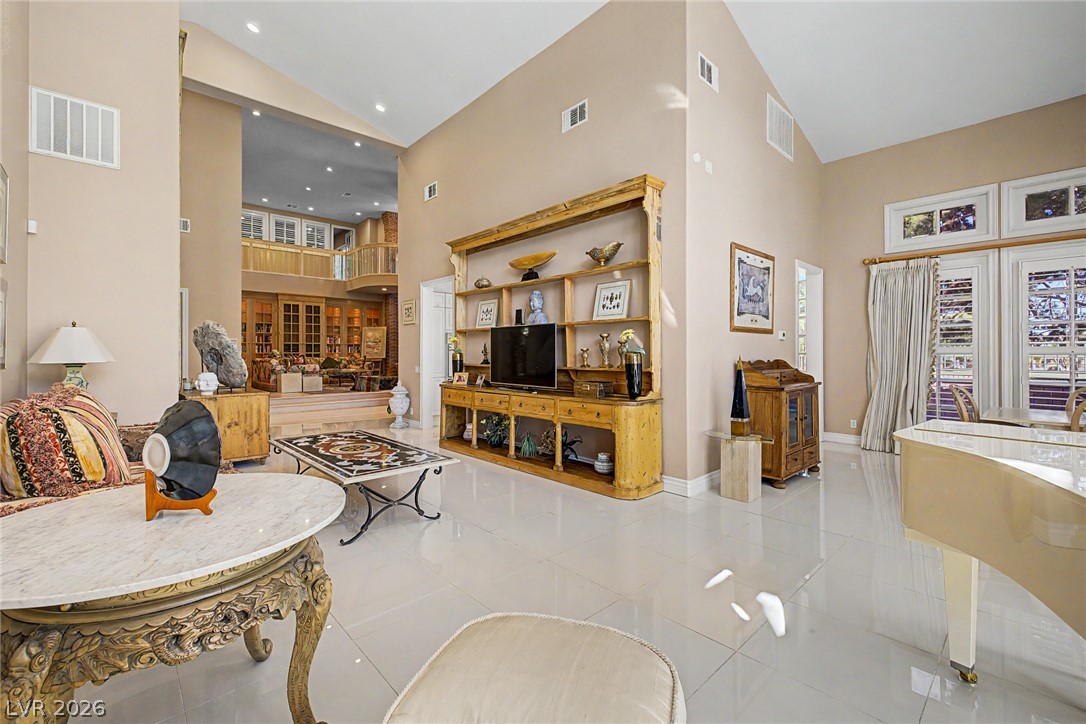 1105 Broadmoor Avenue Property Photo 10