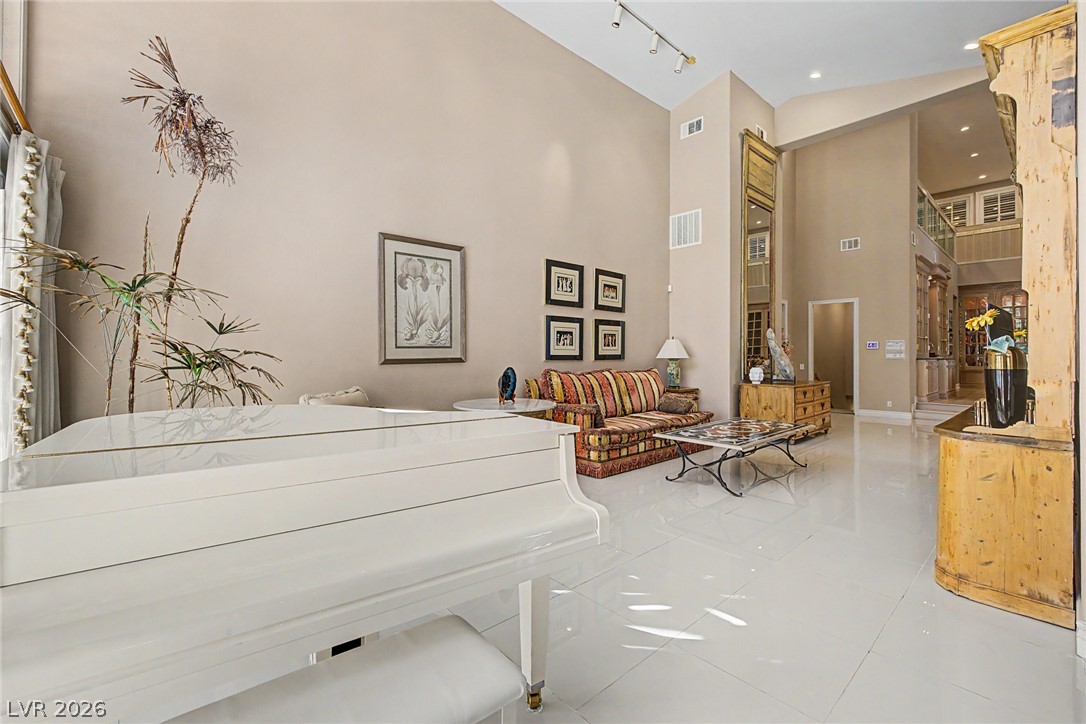 1105 Broadmoor Avenue Property Photo 11