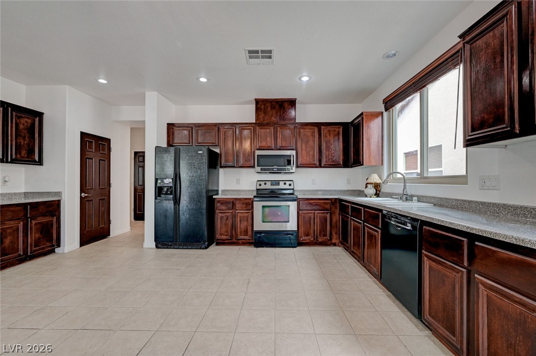 5893 Wildhorse Ledge Avenue Property Photo 9