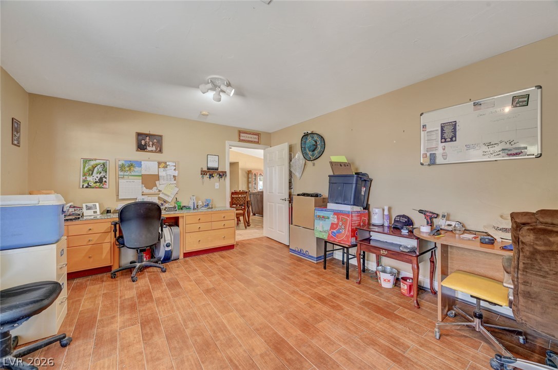 4424 Shady Hollow Avenue Property Photo 13