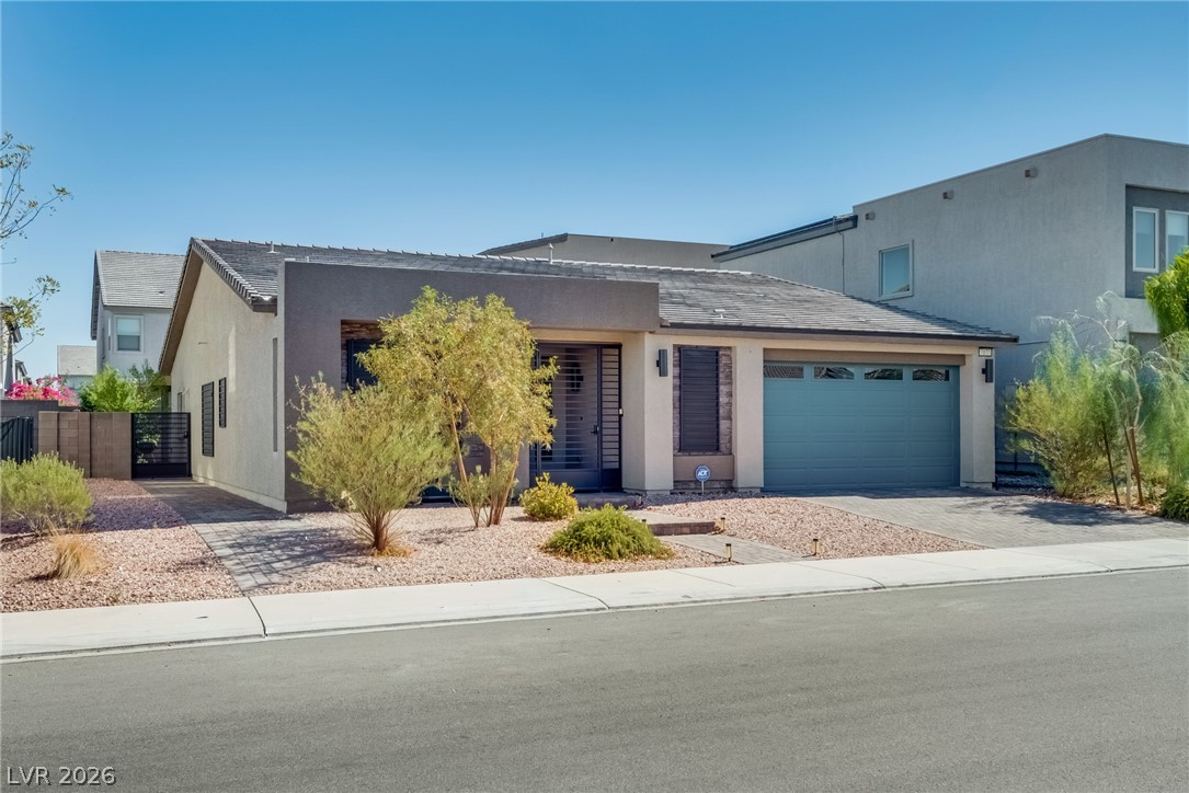 7177 West Camero Avenue Property Photo 3