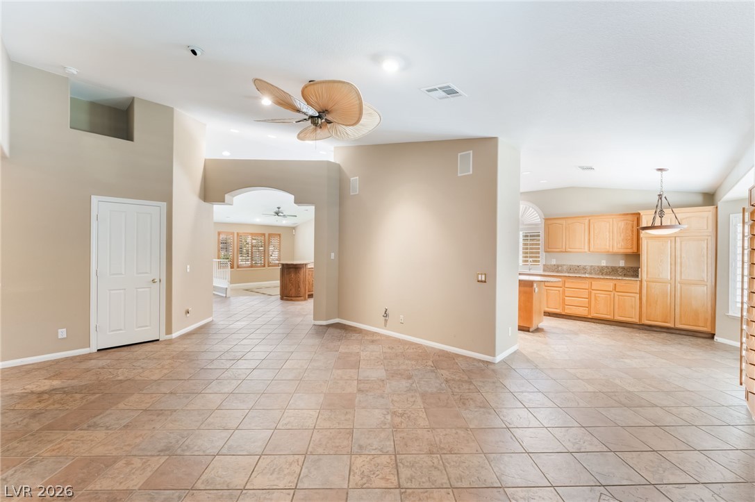 2117 White Falls Street Property Photo 20