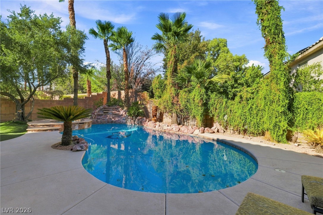 425 Talisman Court Property Photo 1