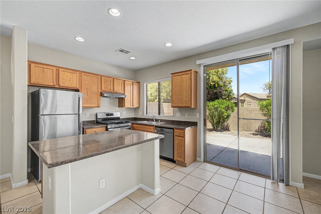 8284 Harvest Spring Place Property Photo 12