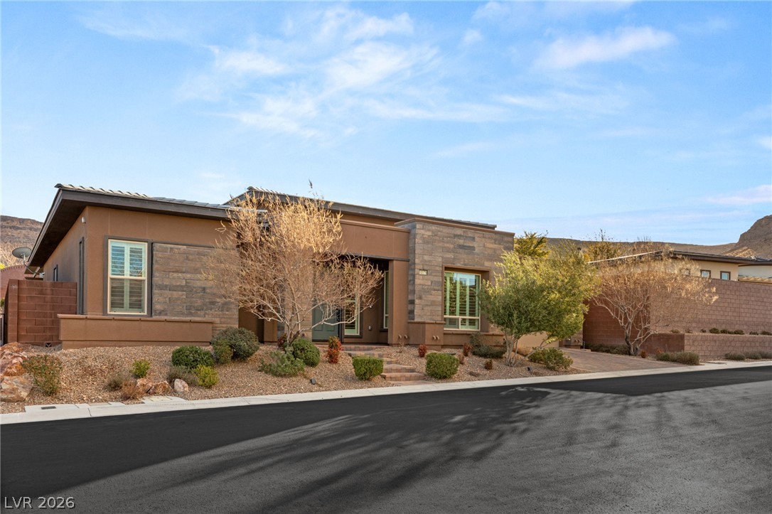10179 Emerald Sunset Court Property Photo 2