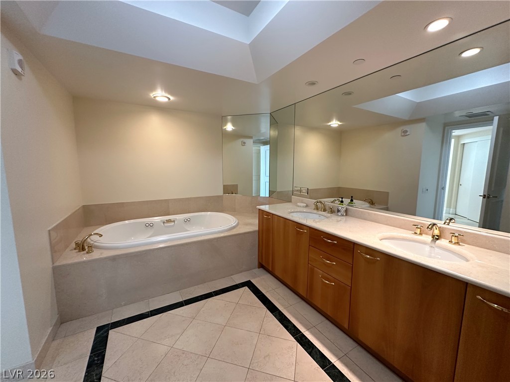 2747 Paradise Road 1706 Property Photo 18
